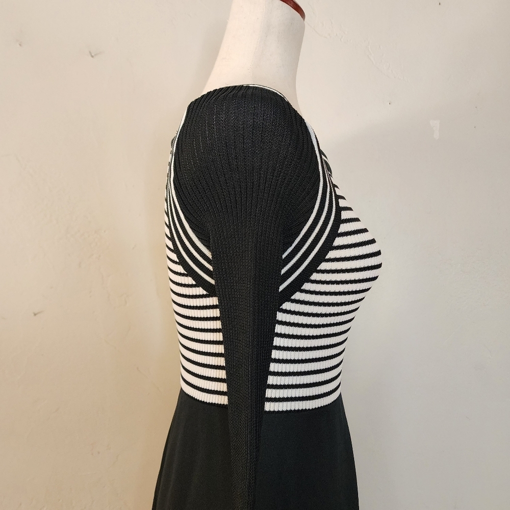 Vintage 70's Mod Black and White Maxi Dress by Destinations at Bonwit Teller - Picture 4 of 13